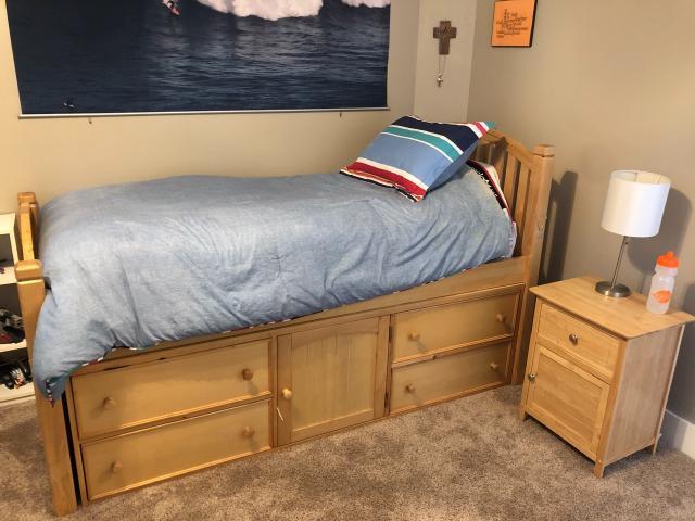 Twin Captains Bed Dresser Desk End Tablesser In Clearwater